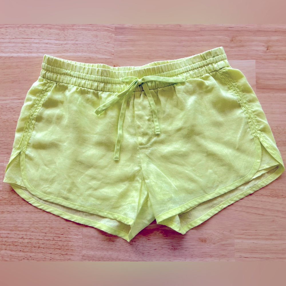 GAP Lemon Short